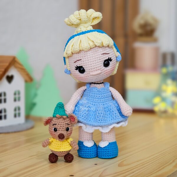 Boneca Cinderela 24cm (peça pronta)